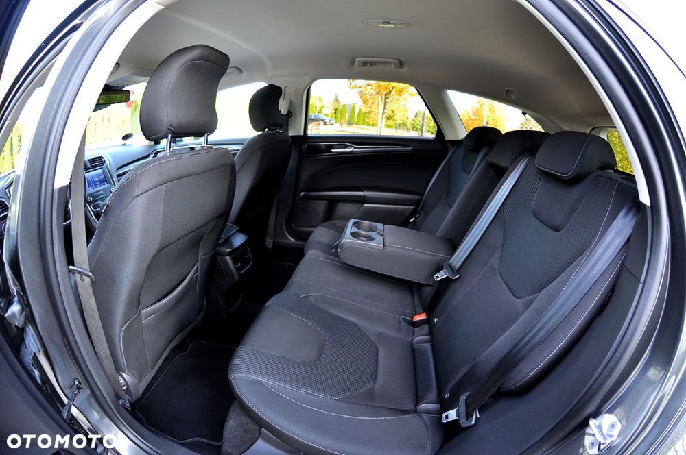 Ford Mondeo SW 2.0 TDCi S&S PowerShift-Aut Titanium - 22