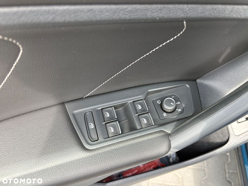 Volkswagen Tiguan 1.5 eTSI OPF DSG R-Line - 35