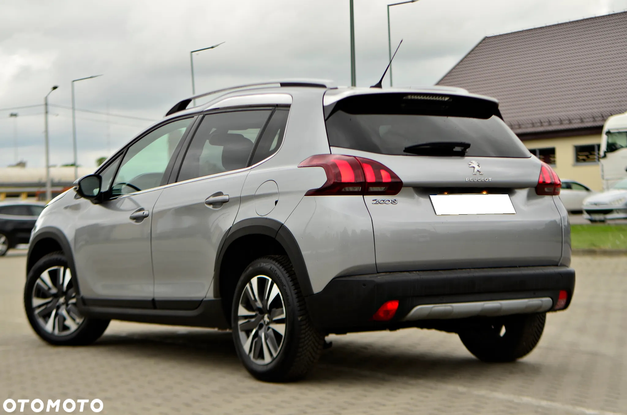 Peugeot 2008 1.2 PureTech Allure Pack S&S - 7
