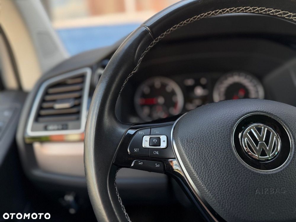 Volkswagen Multivan - 18