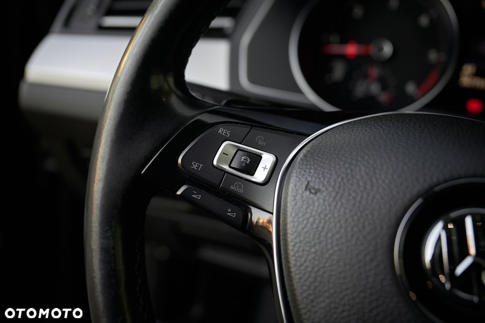 Volkswagen Passat 2.0 TDI BMT Comfortline DSG - 33