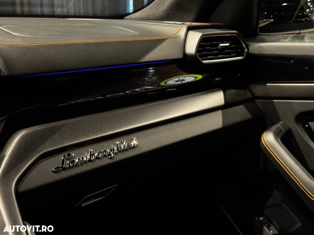 Lamborghini URUS - 34