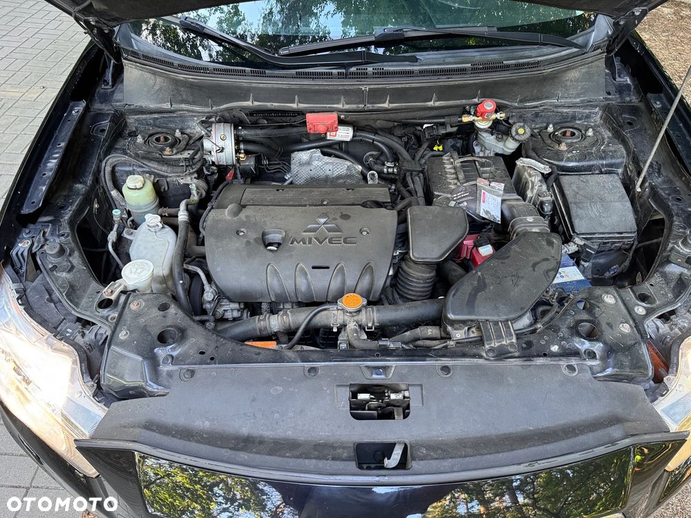 Mitsubishi Outlander 2.4 4WD CVT Intense - 27