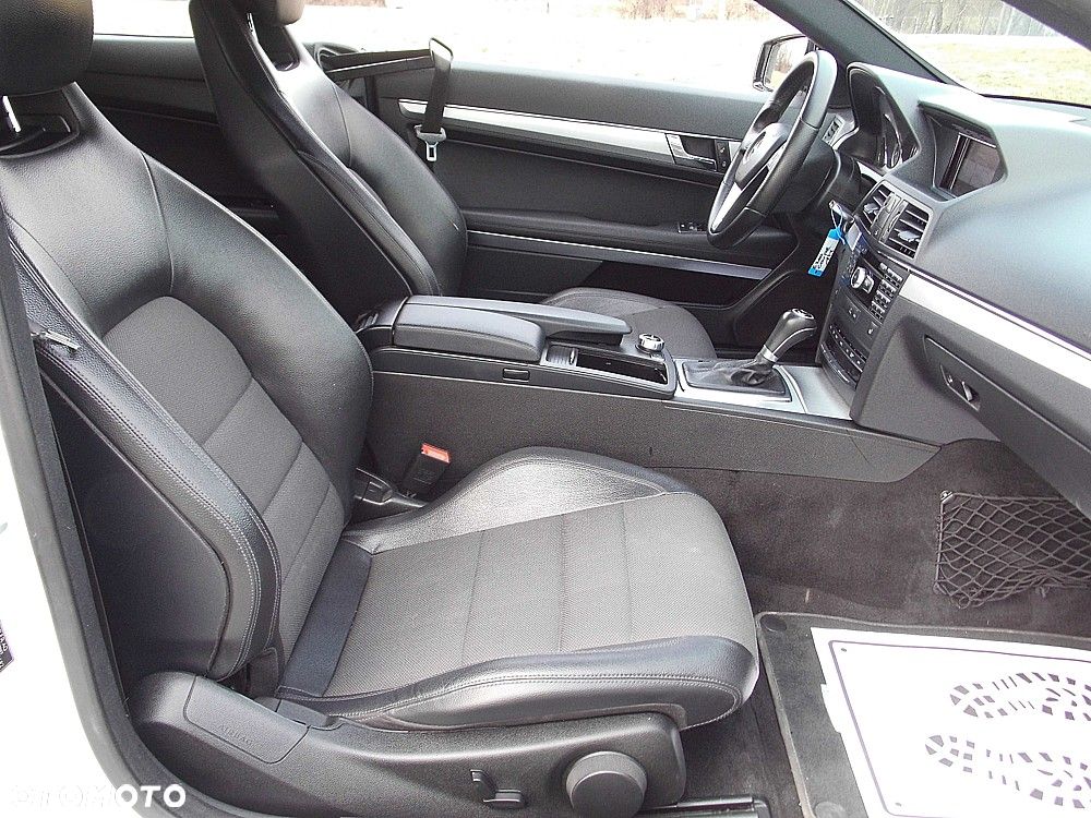 Mercedes-Benz Klasa E 200 CGI BlueEFFICIENCY Automatik Avantgarde - 4