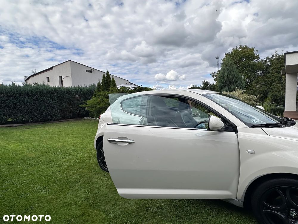 Alfa Romeo Mito 1.6 JTDM Distinctive - 15