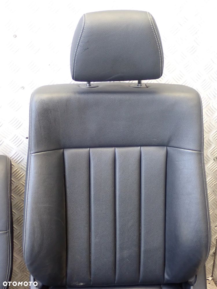 MERCEDES W212 FOTEL PRZEDNI PRAWY / LEWY ORAZ KANAPA TYLNIA SKÓRA KOMPLET - 6