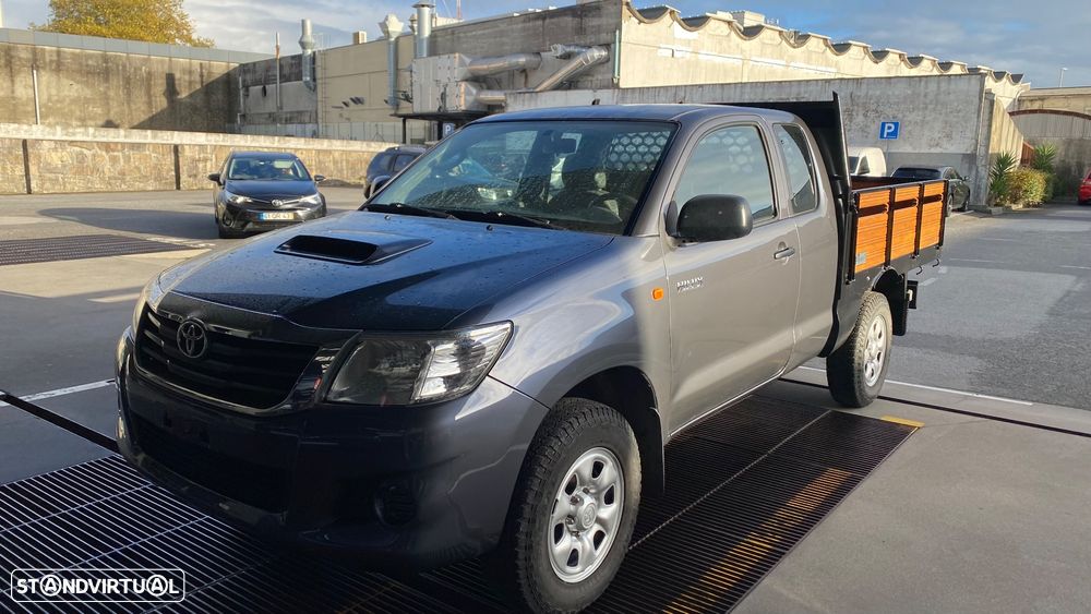 Toyota Hilux 2.5 D-4D 4WD CE CM AC - 11