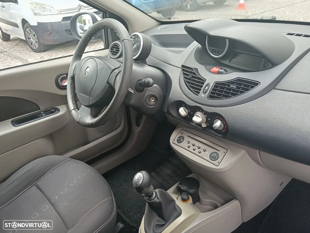 Renault Twingo 1.2 16V Walkman - 17