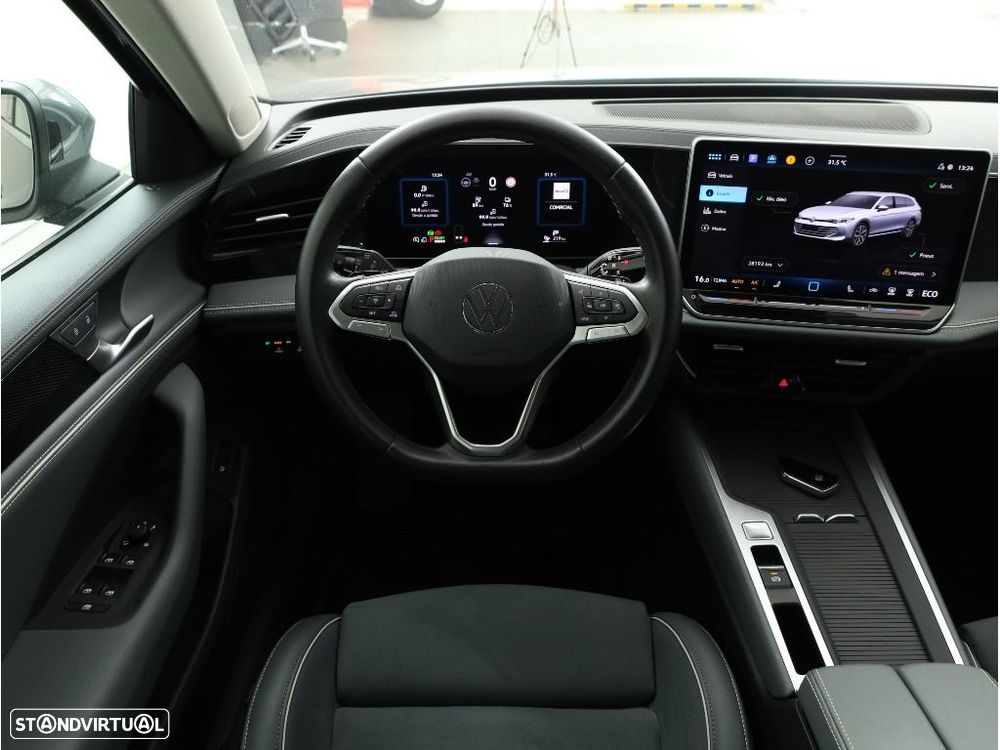 VW Passat Variant - 18