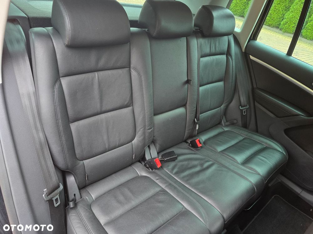 Volkswagen Tiguan 2.0 TDI 4Mot Perfectline R-Style DSG - 26