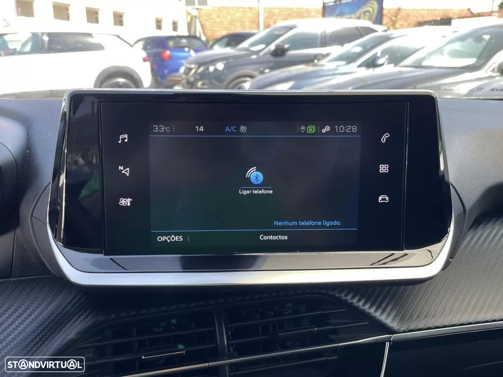 Peugeot 2008 1.2 PureTech Active EAT8 - 27