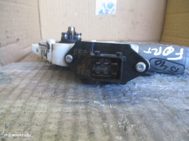Motor Elevador Vidro 106046103 OPEL VECTRA C SW 2005 FD - 2
