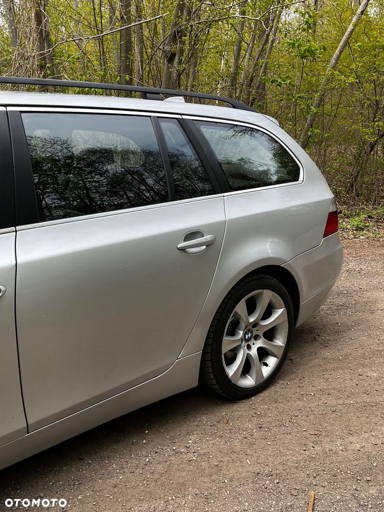 BMW Seria 5 525d - 4