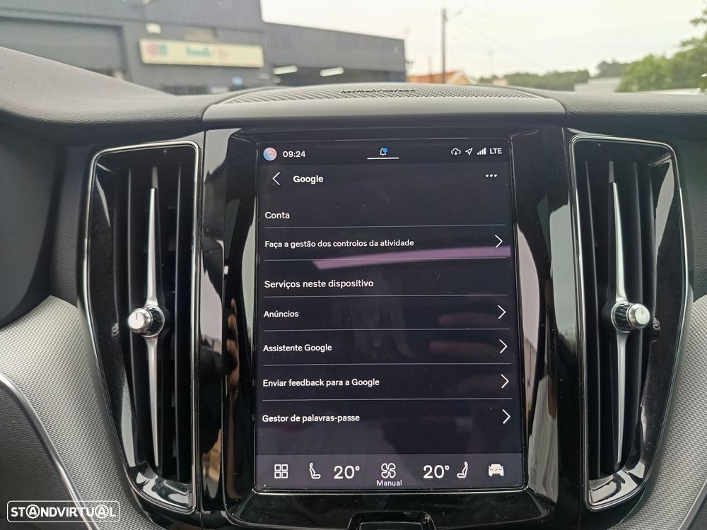 Volvo XC 60 2.0 T6 PHEV Plus Dark AWD - 23