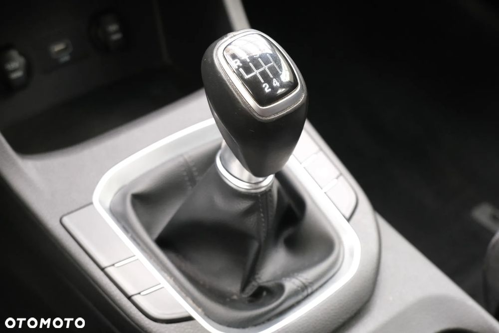 Hyundai i30 1.5 DPI Modern - 14