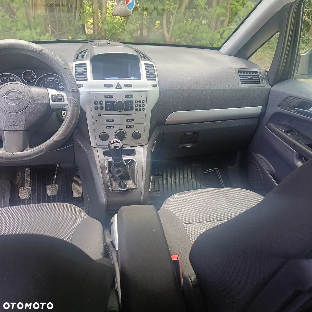 Opel Zafira - 4