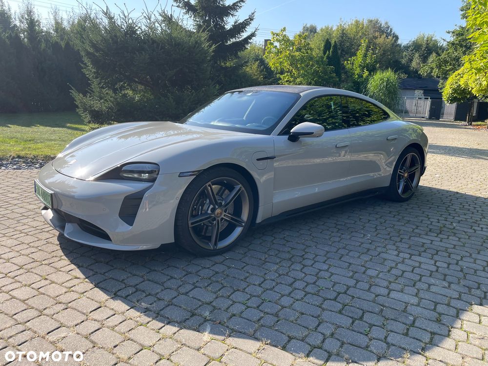 Porsche Taycan Turbo - 7