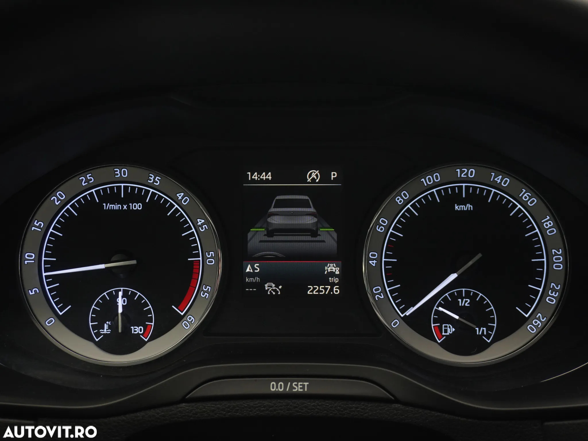 Skoda Karoq 1.6 TDI DSG Style - 36