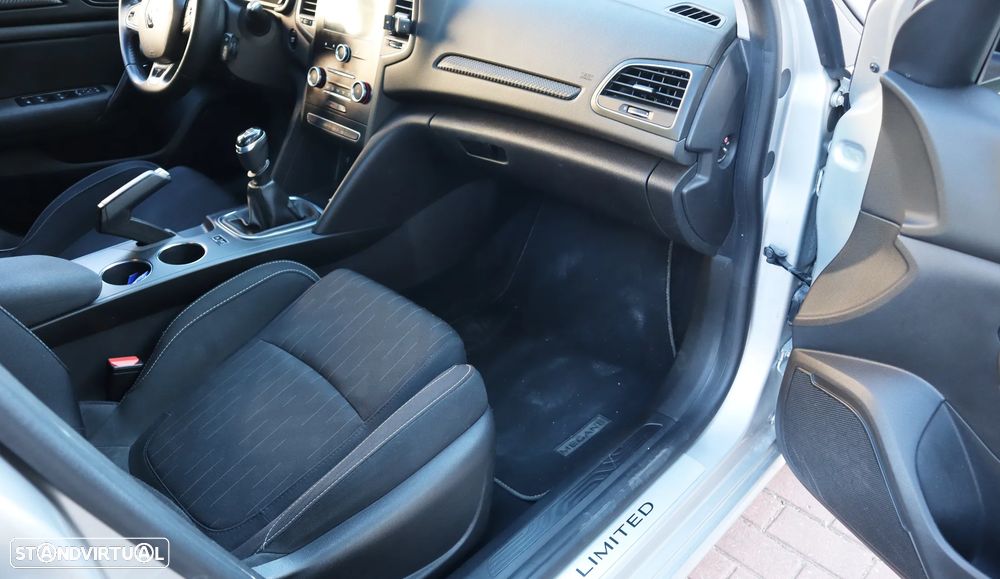 Renault Mégane Sport Tourer 1.5 Blue dCi Limited J17 - 8