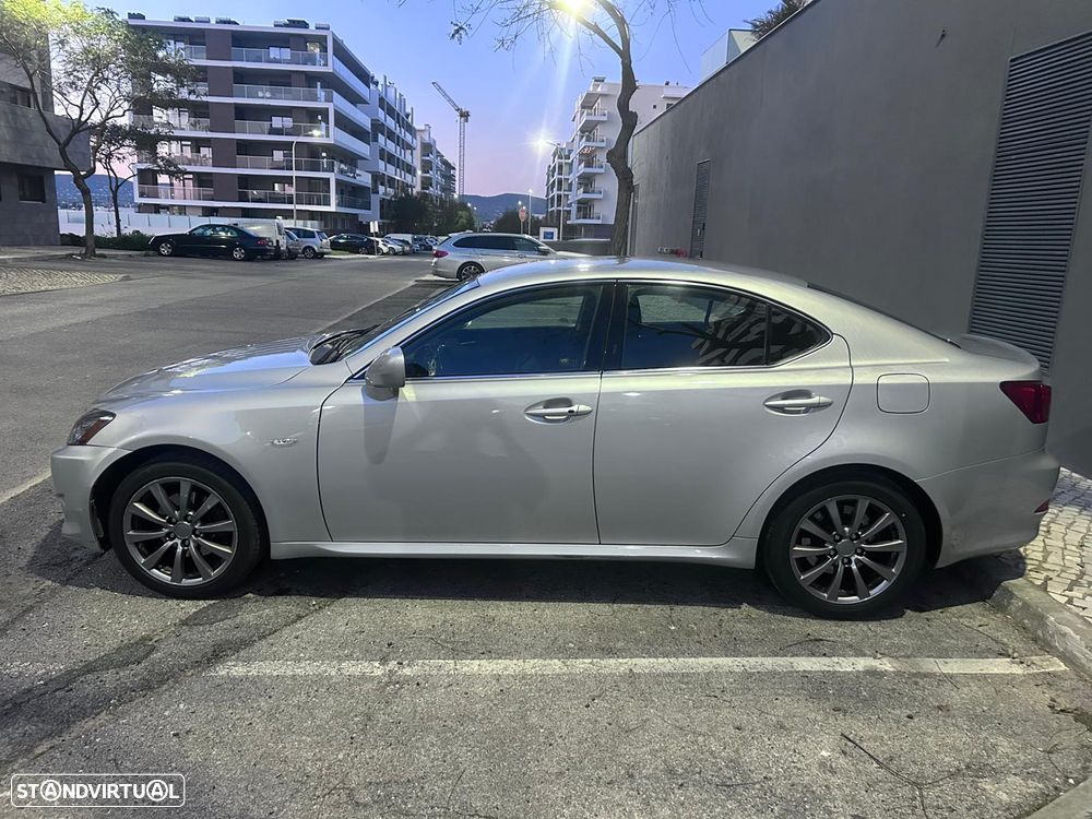 Lexus IS 220 d Base 11 - 5