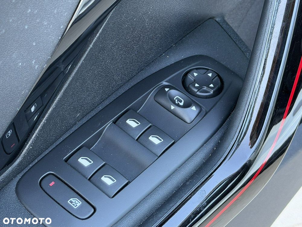 Peugeot 2008 PureTech 110 Stop&Start GT-Line Edition - 19