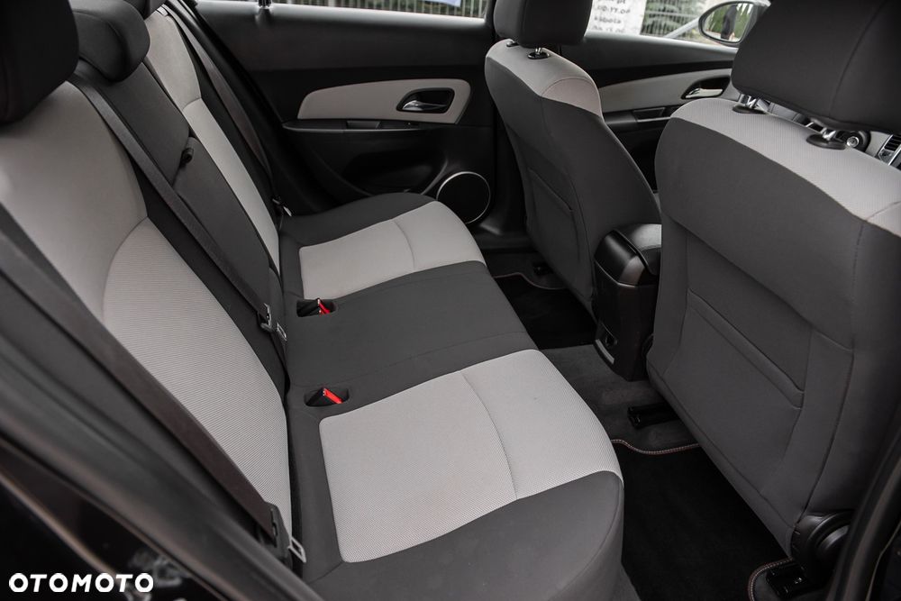 Chevrolet Cruze 1.6 - 25