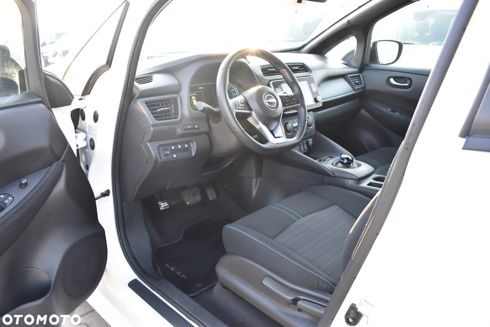 Nissan Leaf 40kWh Acenta - 9