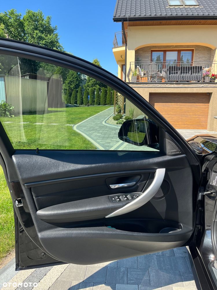 BMW Seria 3 318d DPF Edition Sport - 7