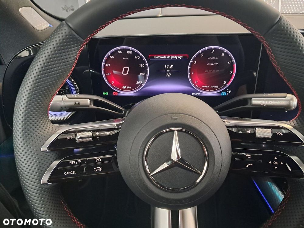 Mercedes-Benz CLA - 25