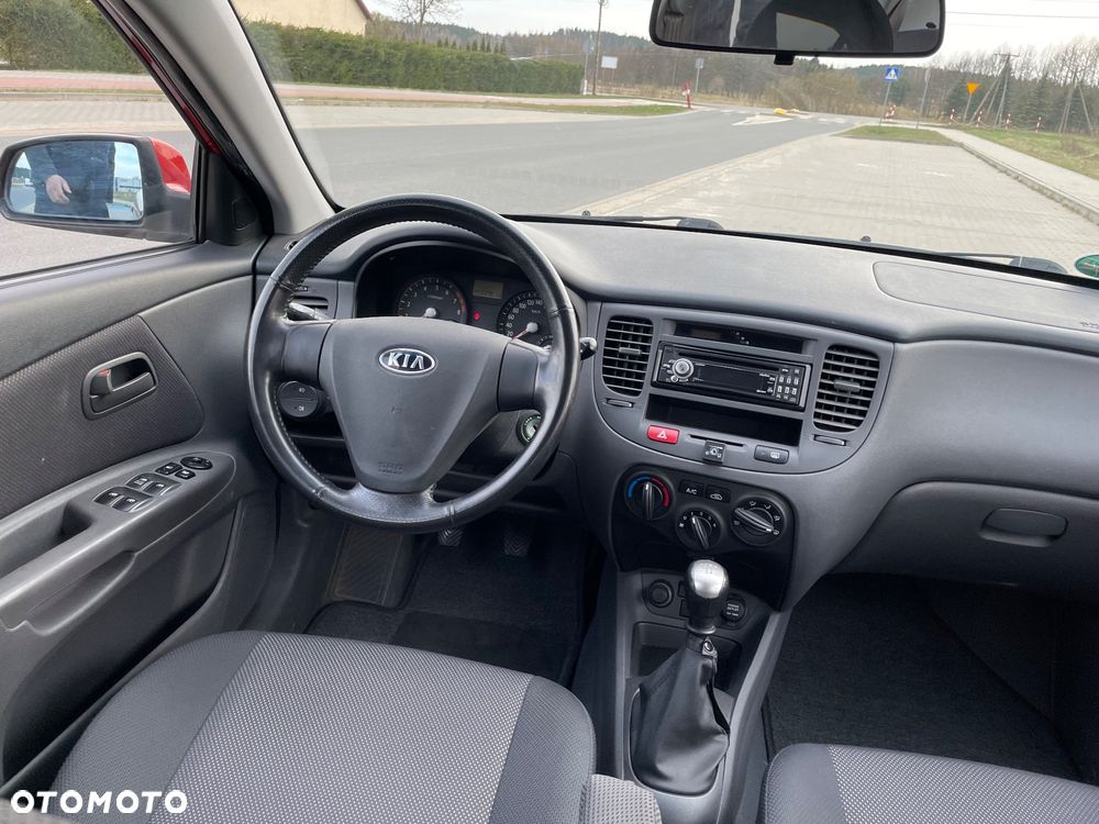 Kia Rio 1.4 Family - 19