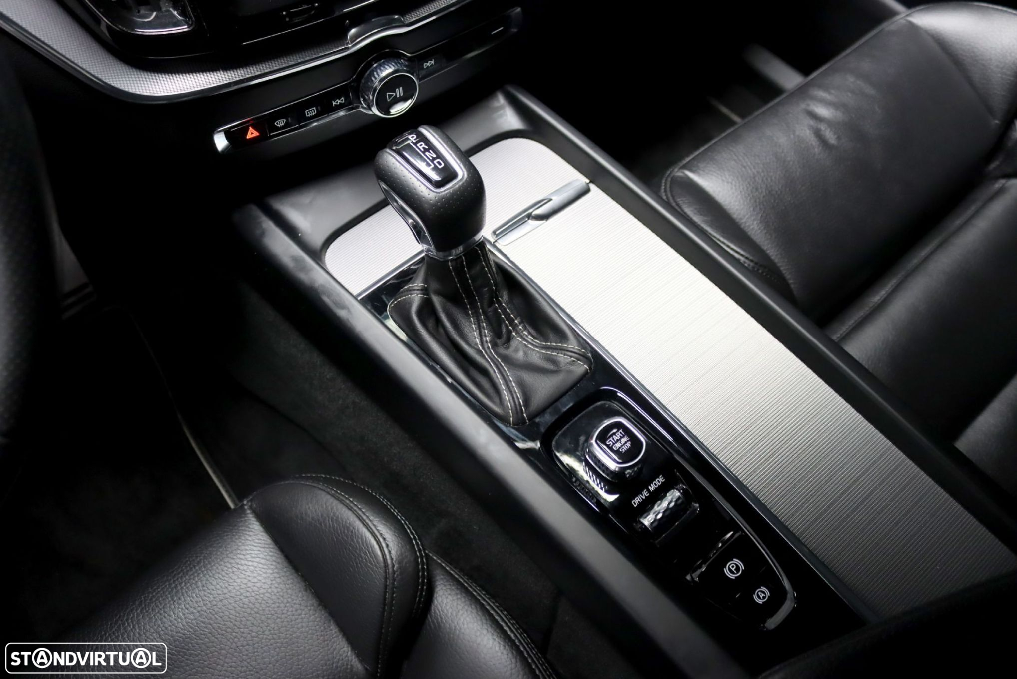 Volvo XC 60 2.0 D4 R-Design Geartronic - 16