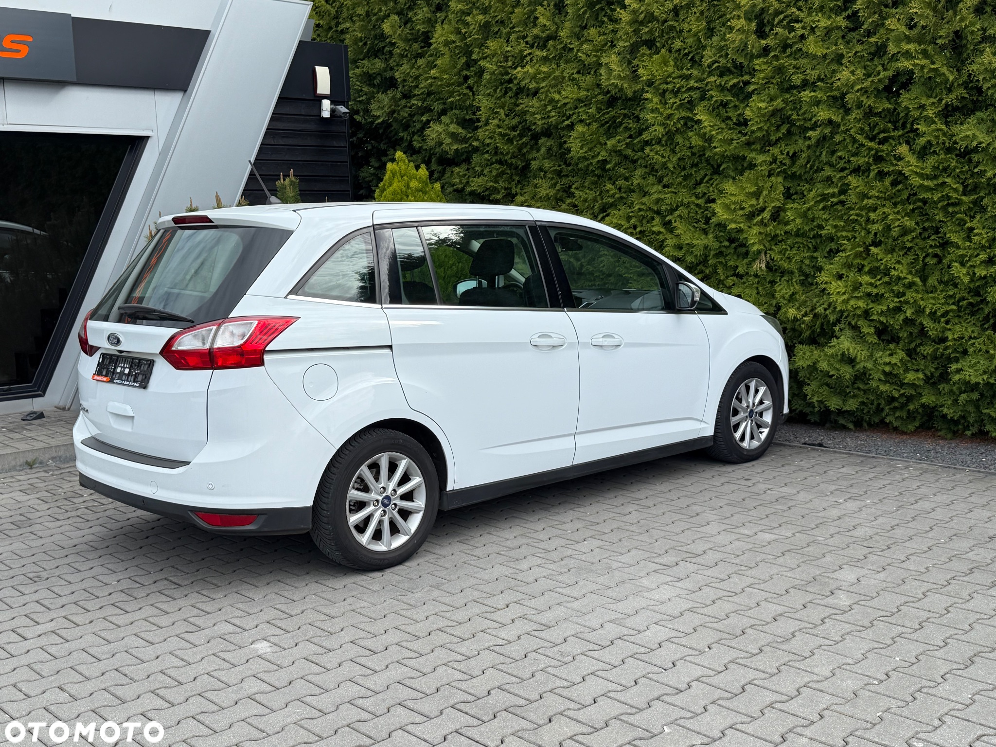 Ford Grand C-MAX - 15