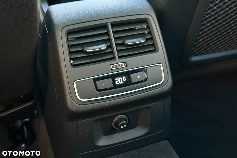 Audi A4 Allroad - 32
