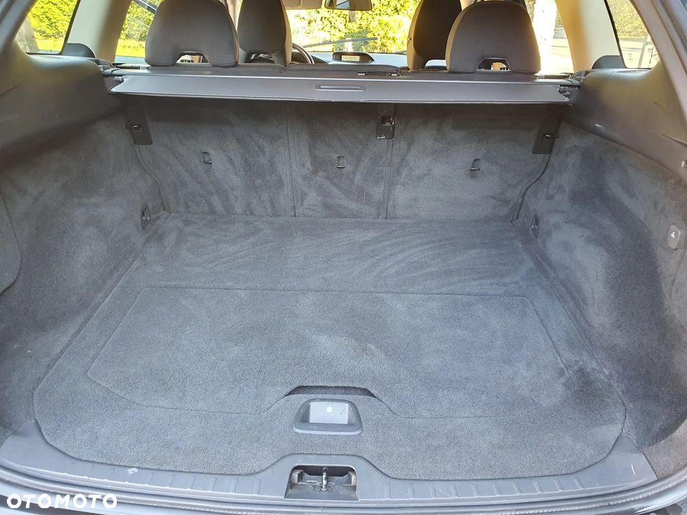 Volvo XC 60 D5 AWD Summum - 17