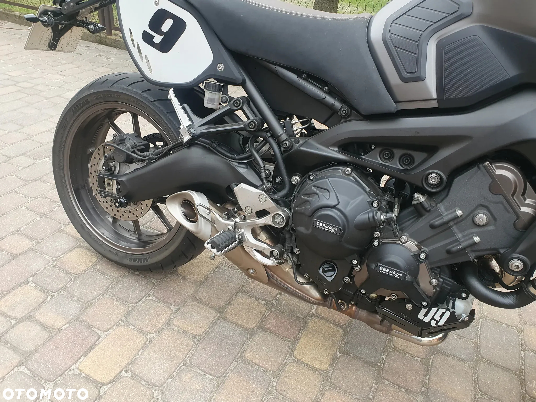 Yamaha MT - 8