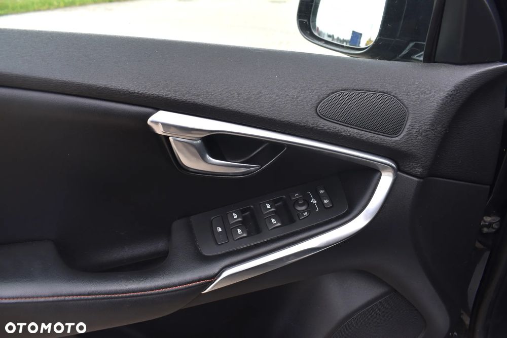 Volvo V40 D2 Drive-E Base - 16