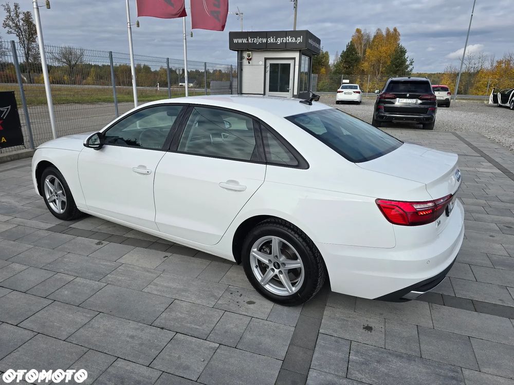 Audi A4 Limousine - 12