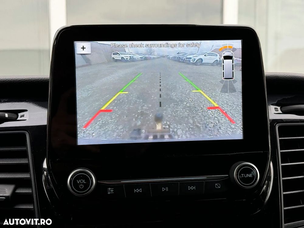 Ford Tourneo Custom 320 L2H1 VA Titanium - 22