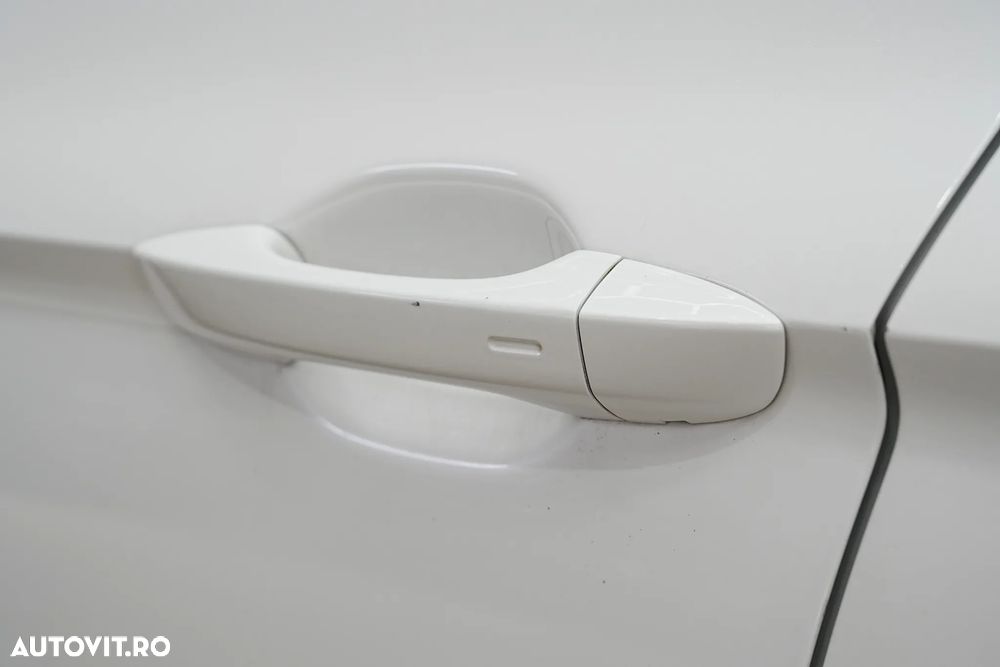 Volkswagen Passat - 28
