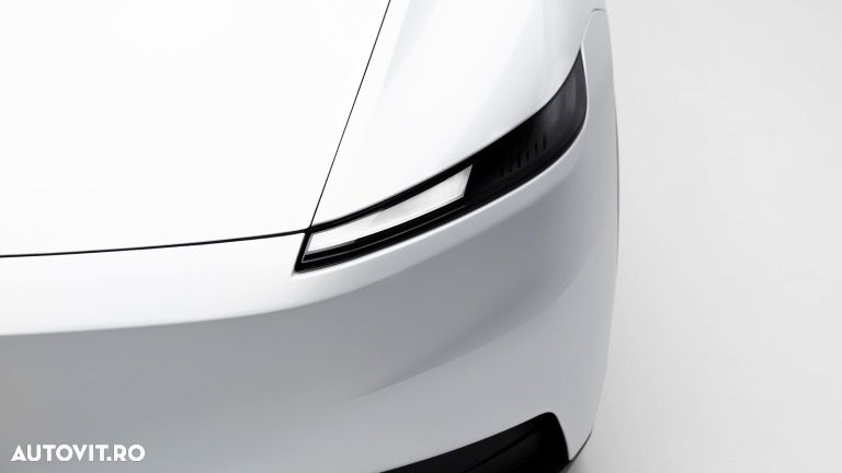 Tesla Model Y RWD Standard - 8