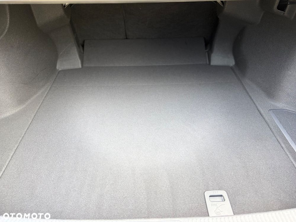 Toyota Camry 2.5 Hybrid Executive CVT - 18