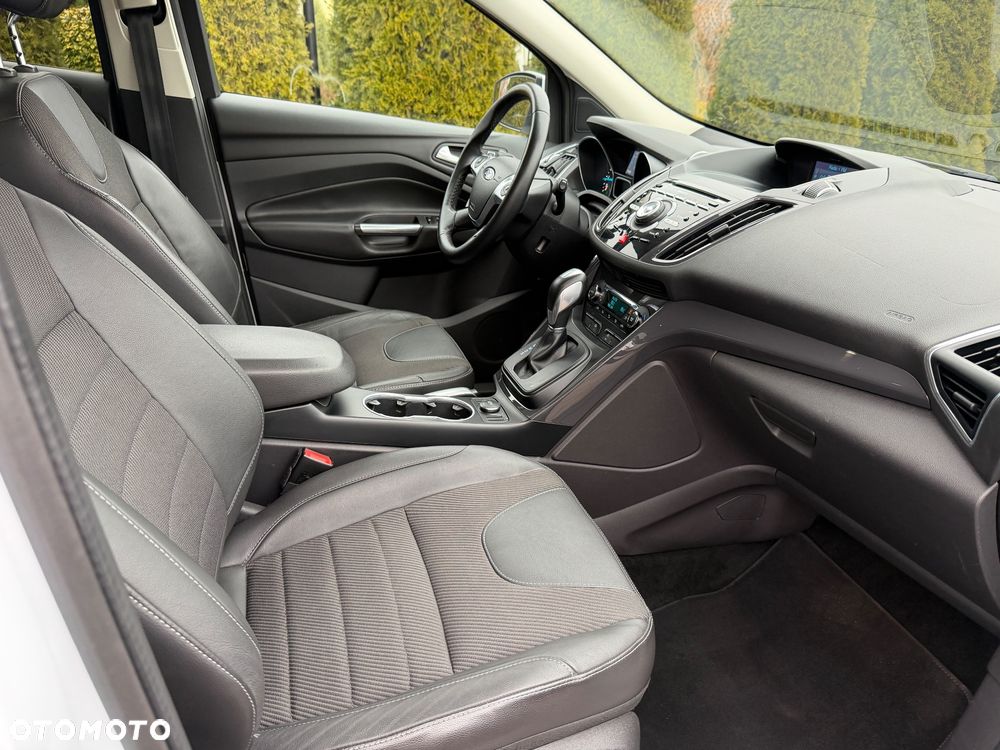 Ford Kuga 2.0 TDCi 4x4 Titanium - 14