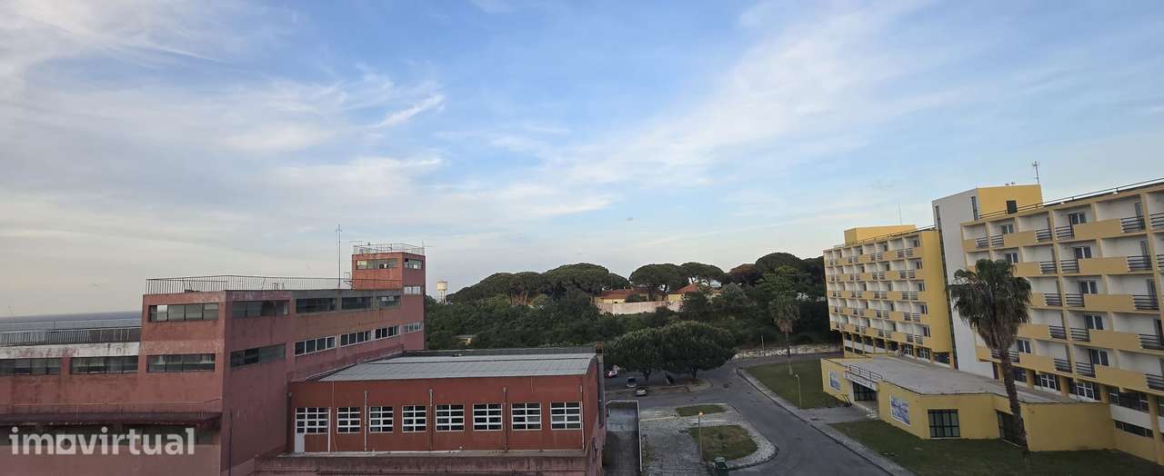 Amplo T2, 110 m² sala de 30 m², duas varandas e vista rio sobre Lisboa - Grande imagem: 5/17
