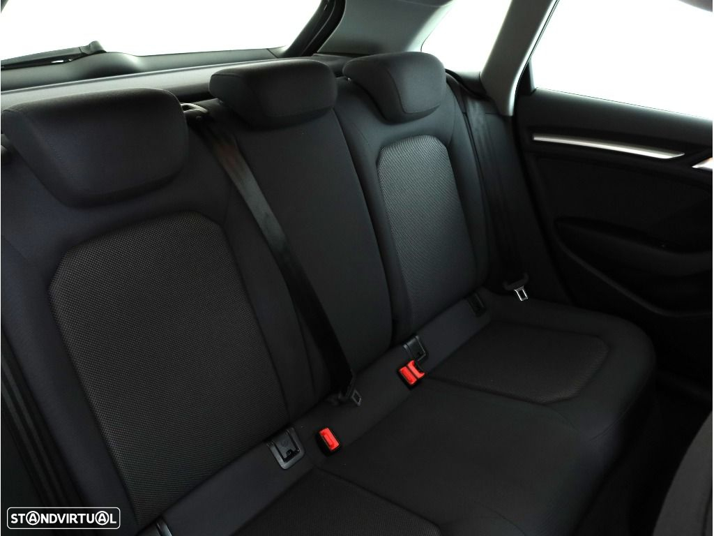 Audi A3 Sportback 30 TDI - 15