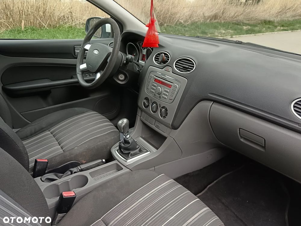Ford Focus 2.0 TDCi DPF Style+ - 7