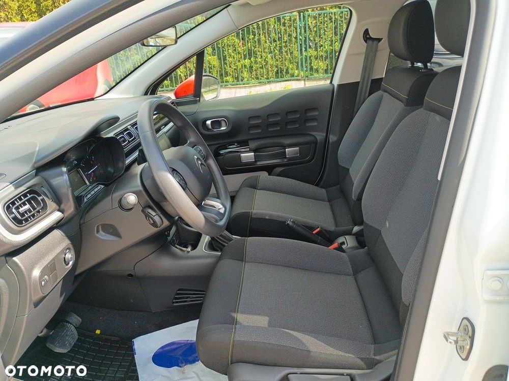 Citroën C3 1.2 PureTech Shine EAT6 - 10