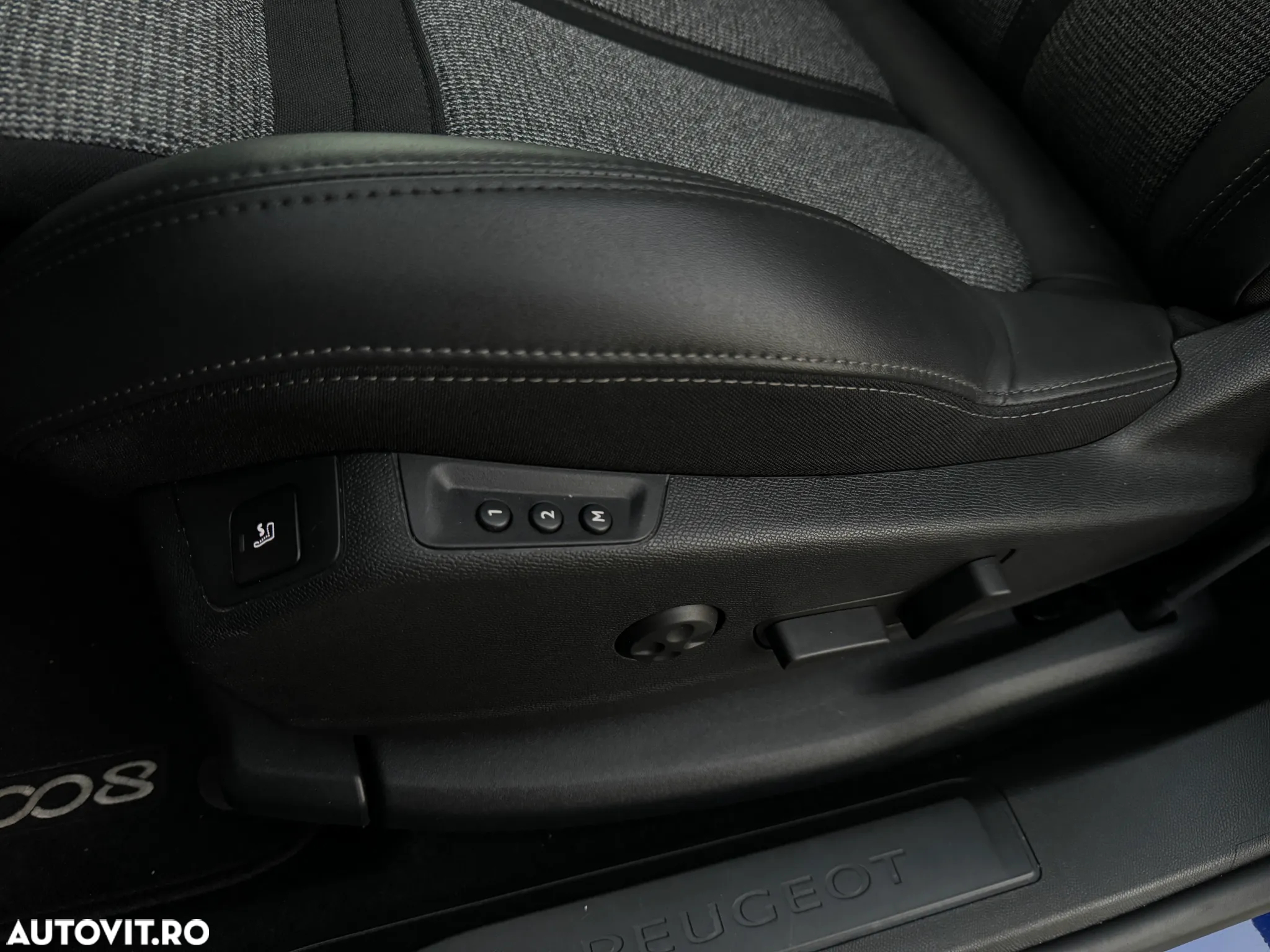 Peugeot 3008 1.2 PureTech 130 EAT8 Allure Pack - 13