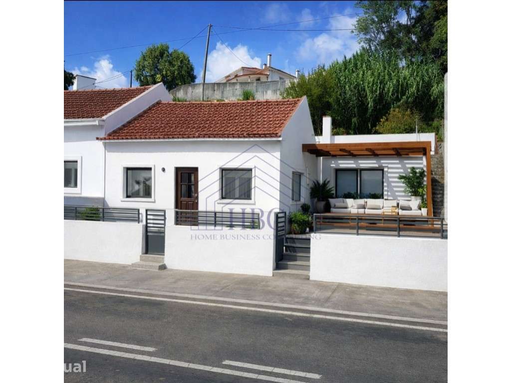 Moradia T2 para Remodelação com Vista Serra | Bombarral - Grande imagem: 2/10