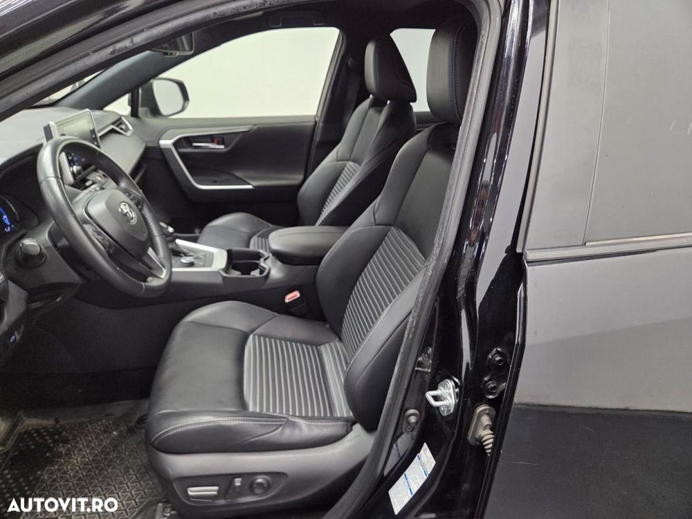 Toyota RAV4 - 7