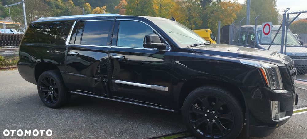 Cadillac Escalade 6.2 V8 AWD AT Premium - 8